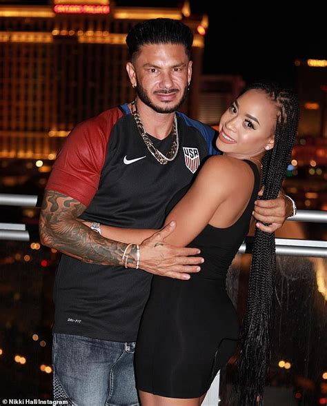 is dj pauly d and nikki still together|Jersey Shore: Pauly D shares relationship status with。